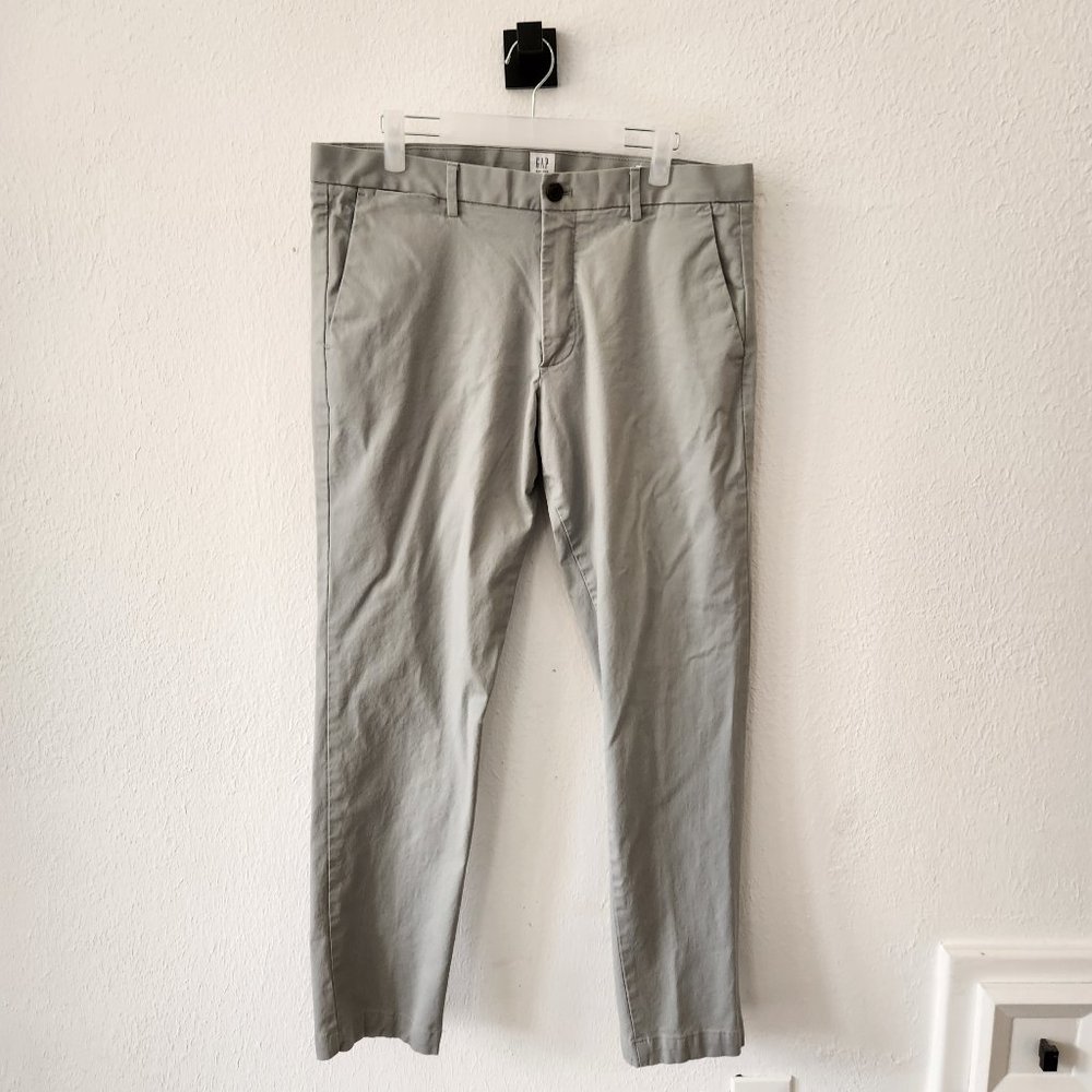 Gap Chinos Khakis Mens 34x32 Grey Slim Fit Chino Pants